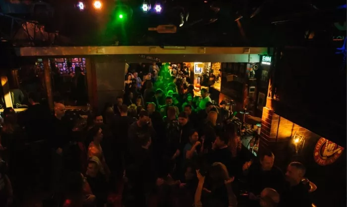Кафе-бар "The old school pub".