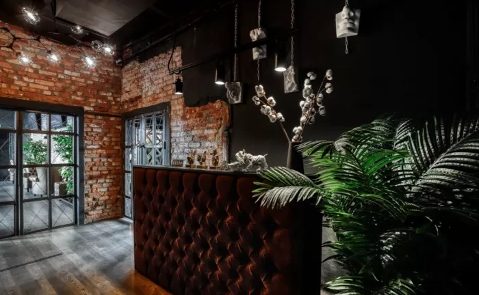 Сеть баров паровых коктейлей "Барвиха lounge".
