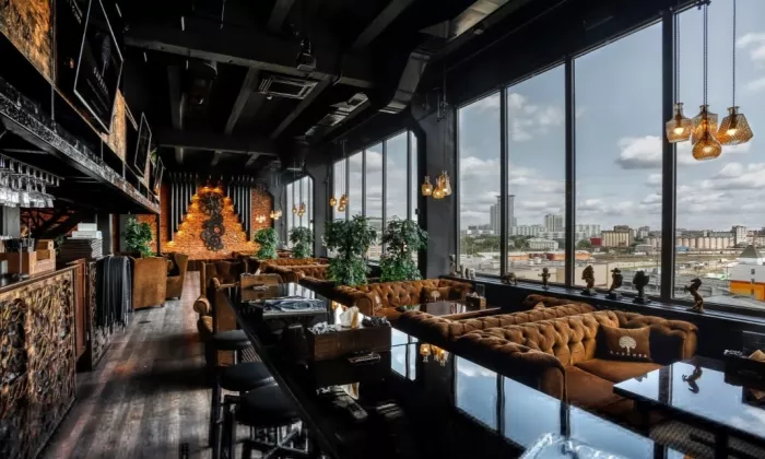 Сеть баров паровых коктейлей "Барвиха lounge".