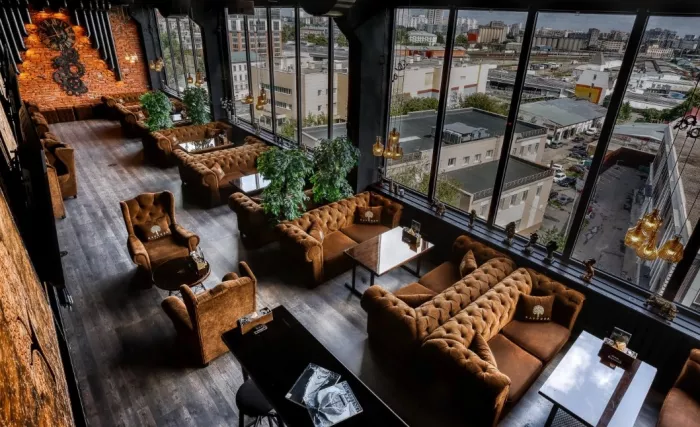 Сеть баров паровых коктейлей "Барвиха lounge".