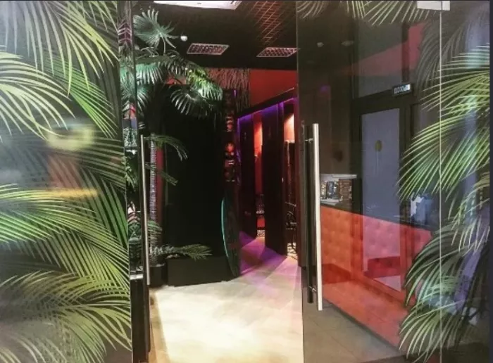 Лаборатория профессионального загара "Maui Studio".