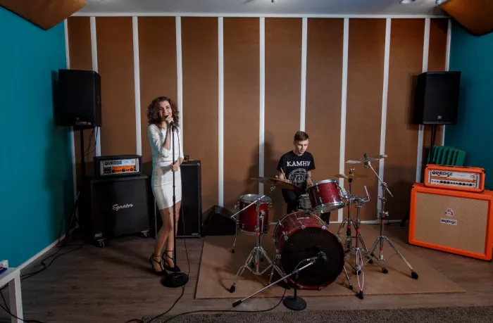 Студия звукозаписи "High-gain studio".