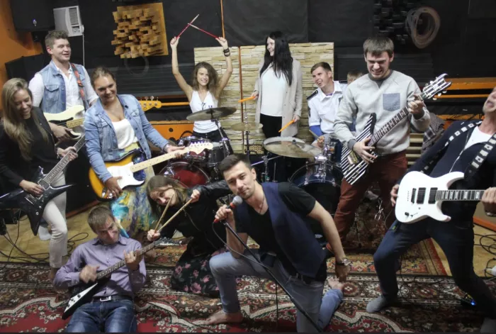 Студия звукозаписи "High-gain studio".
