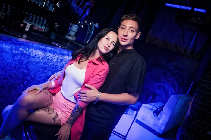 Ночной клуб "Friend Zone"