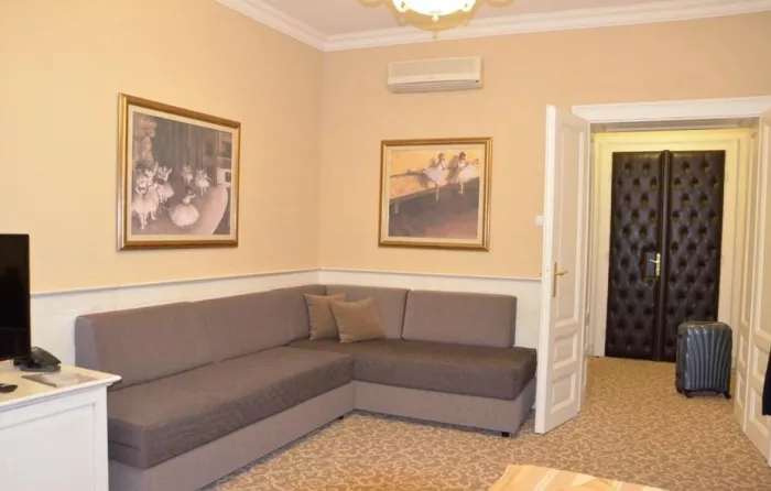 Booking Rooms