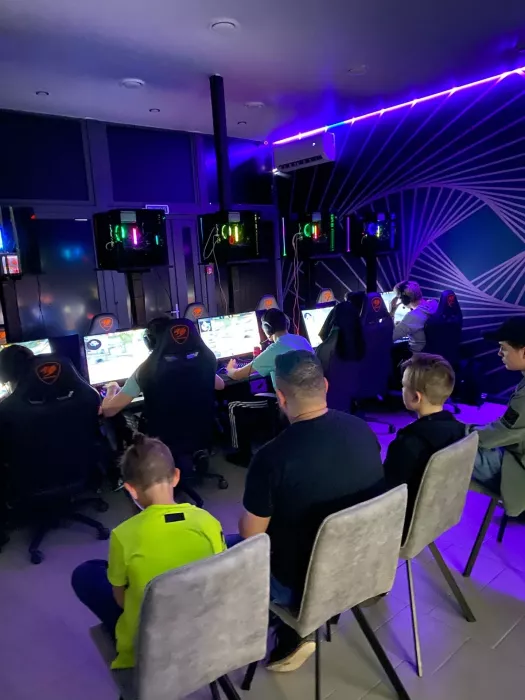 Компьютерный клуб "INSPOT"