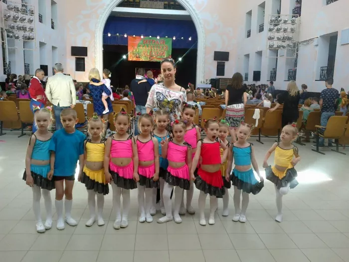 Детская хореографическая студия "Радуга"