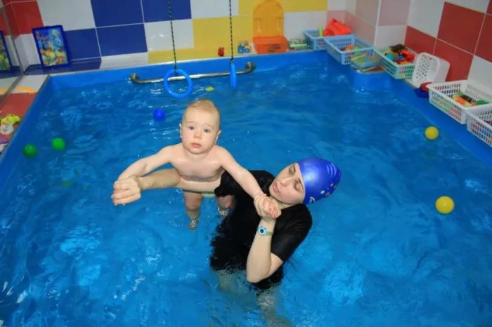 Бассейн "Flipper" на Ишунина