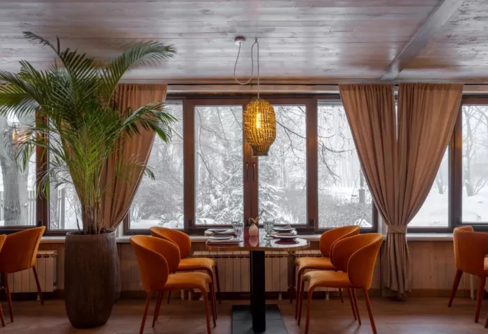 Ресторан-клуб "PARKHOUSE".