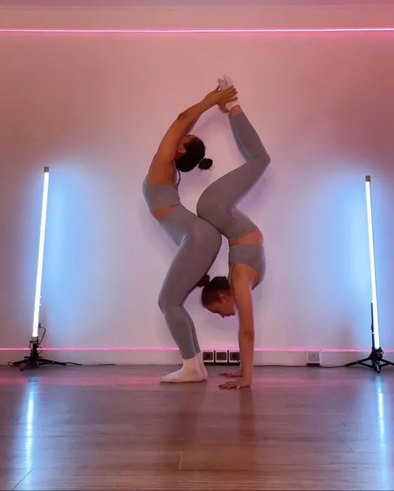 Студия растяжки и фитнеса "Up Stretching".