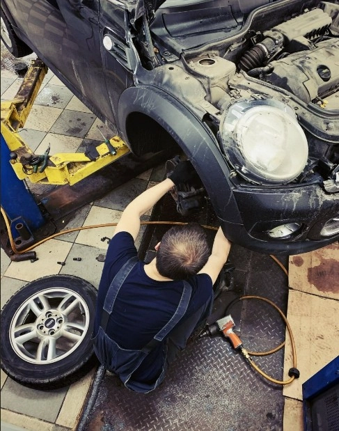 Ремонт ходовой части автомобиля "Mini club service".