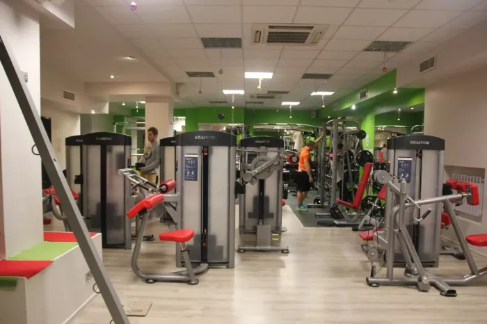 Фитнес-клуб "PARK fit".