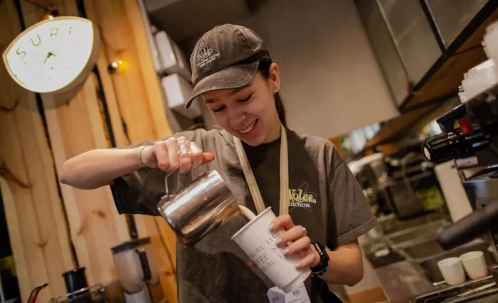 Кофейня "Surf Coffee x Pi".