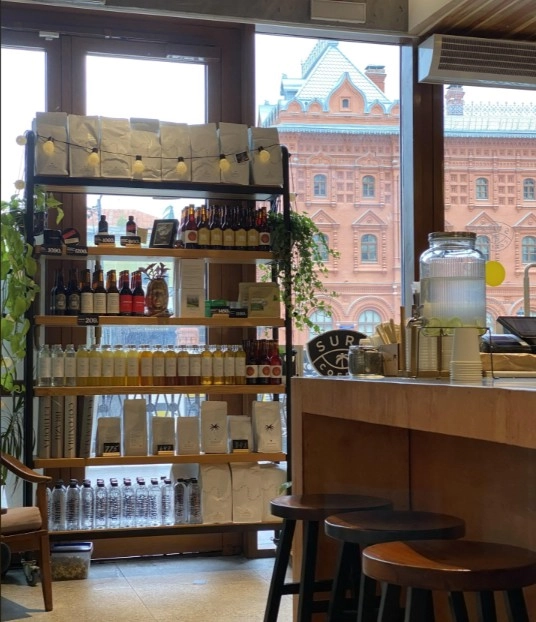 Кофейня "Surf Coffee x Pi".