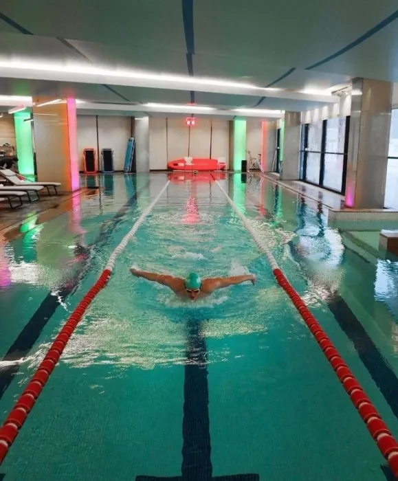 Фитнес-клуб "Pride Wellness Club".