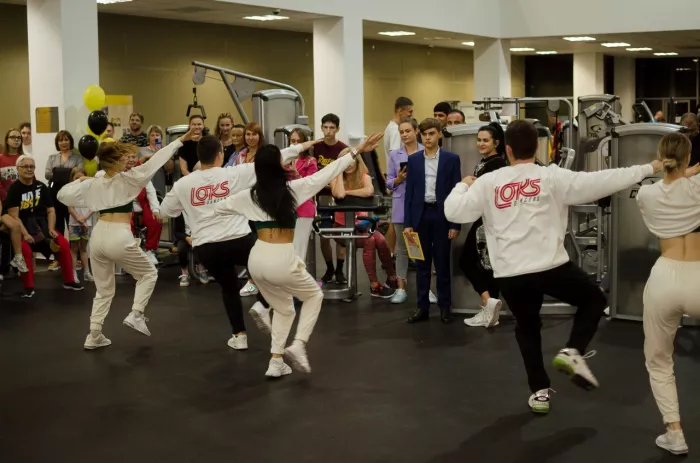 Фитнес-клуб "King Fit".