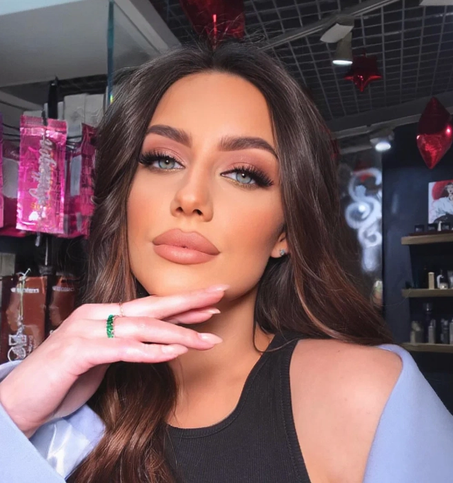 Студия красоты "We Stars Beauty".