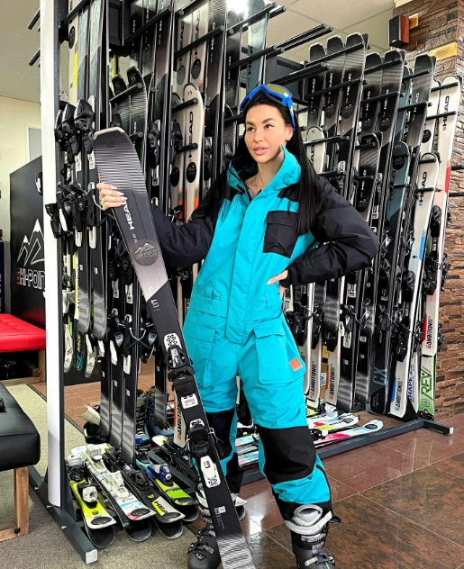 Пункт проката горнолыжного снаряжения "Ski-Point"
