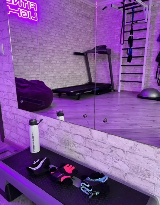 Фитнес-клубы "Fitness Light".
