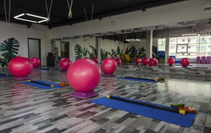 Фитнес-клуб "Fitness life.pro".