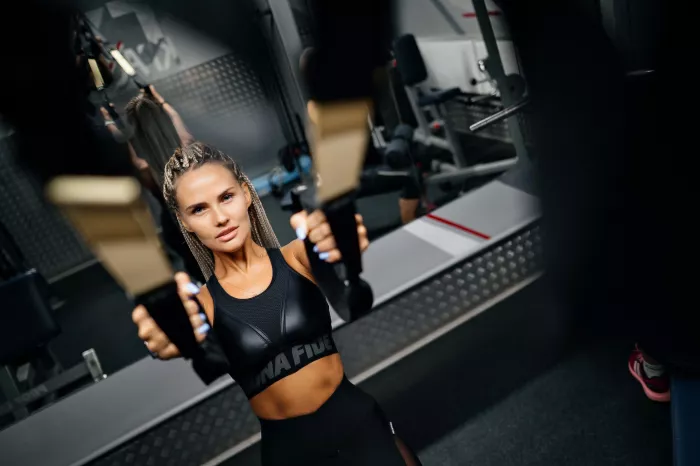 Фитнес-клуб "Xs-fit".