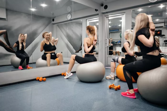 Фитнес-клуб "Xs-fit".