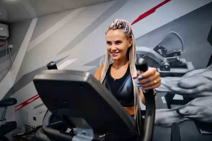 Фитнес-клуб "Xs-fit".