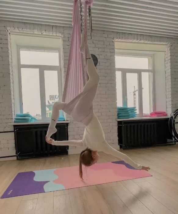 Студия растяжки "Wowstretch.ru".