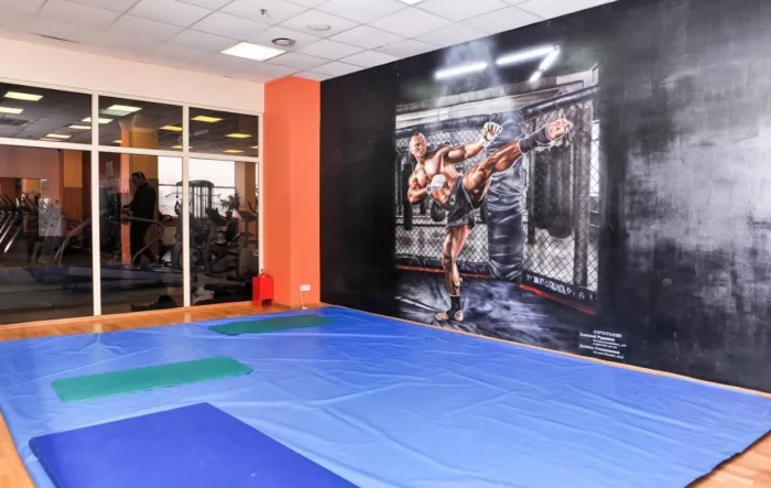 Фитнес-клуб "Platinum fitness".