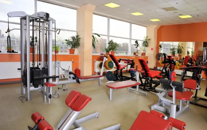 Фитнес-клуб "Platinum fitness".