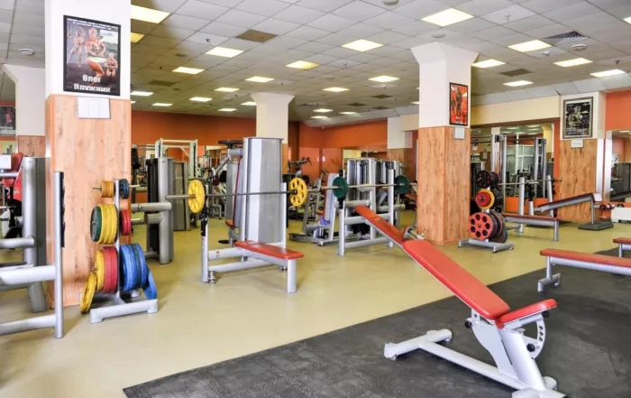 Фитнес-клуб "Platinum fitness".