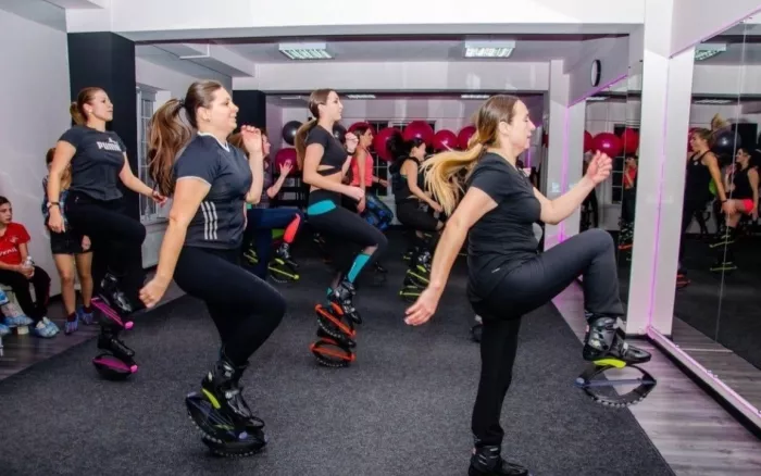 Фитнес-студия "Kangoo jumps mafia".