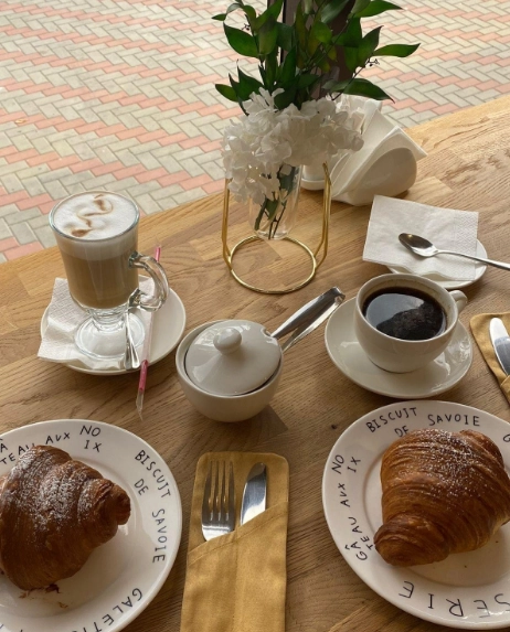 Кафе-кондитерская "Theo Cafe".