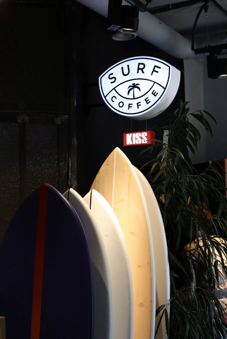 Кофейня "Surf Coffee".