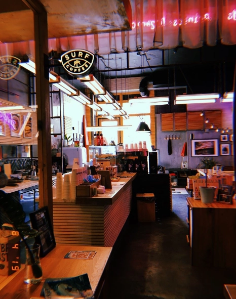 Кофейня "Surf Coffee".