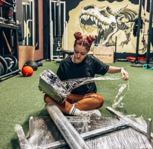 Зал персональных тренировок "Dinosaur training".