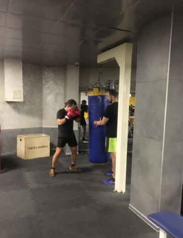 Спортивный клуб "Физрук".