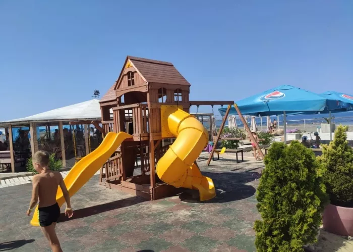 Комплекс отдыха "Sochifornia beach".