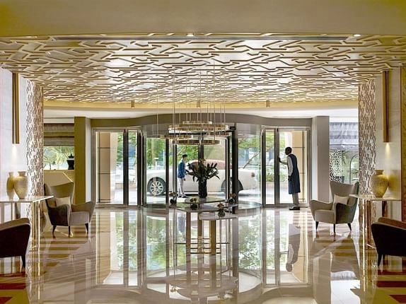 Отель "Two Seasons Hotel & Apartments" 4*