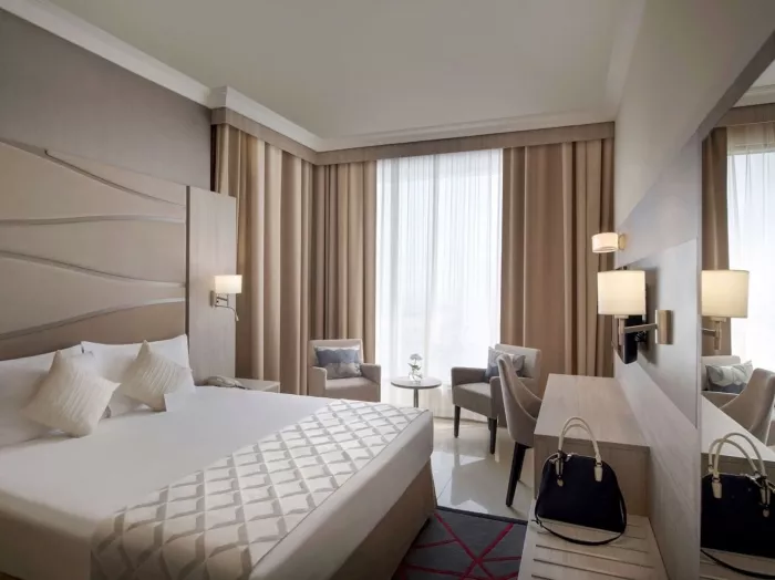 Отель "Two Seasons Hotel & Apartments" 4*
