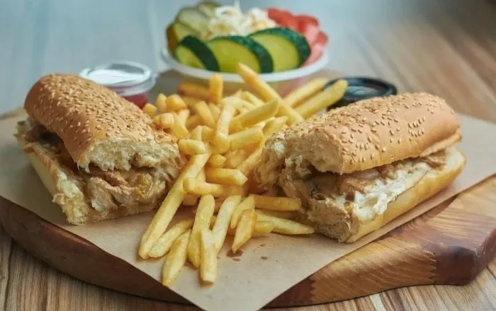 Кафе "Habibi Fastfood".