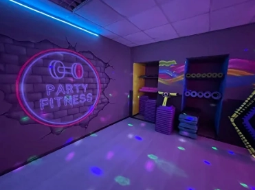 Фитнес-студия "Party fitness".