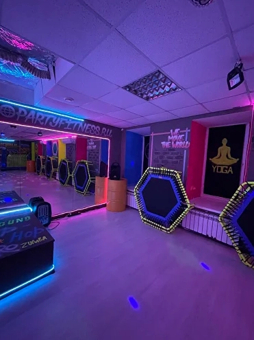 Фитнес-студия "Party fitness".