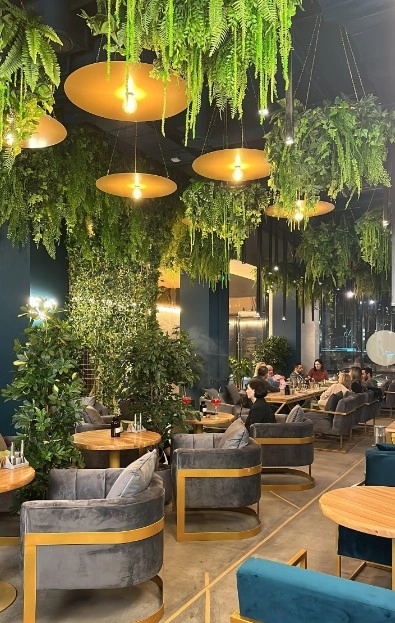 Кафе "Veches lounge bar and kitchen".
