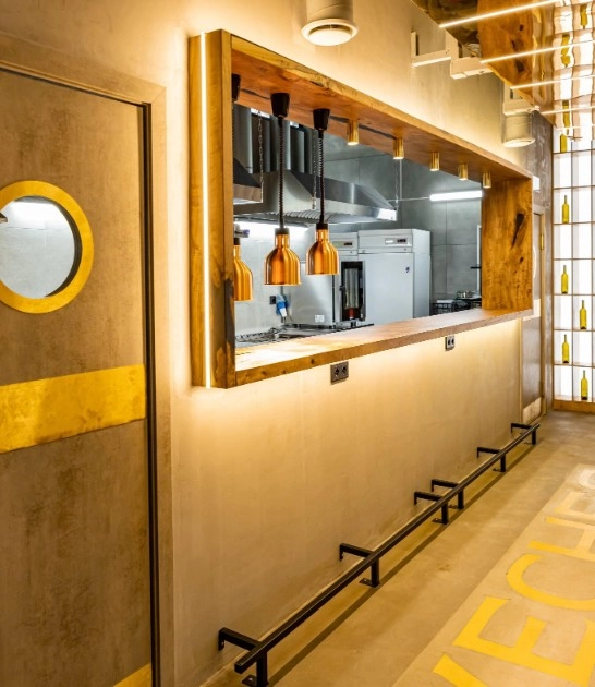 Кафе "Veches lounge bar and kitchen".