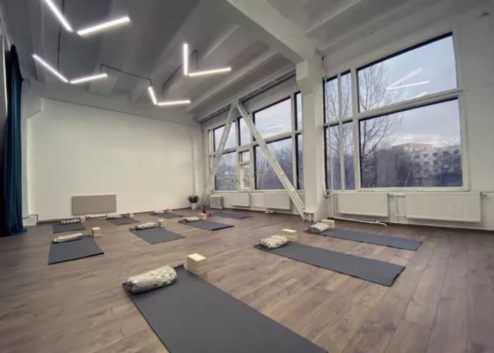 Студия йоги "Yogabody studio".
