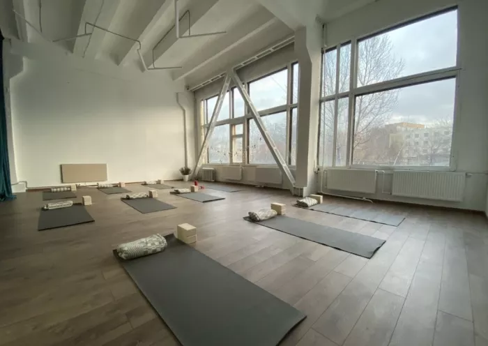 Студия йоги "Yogabody studio".