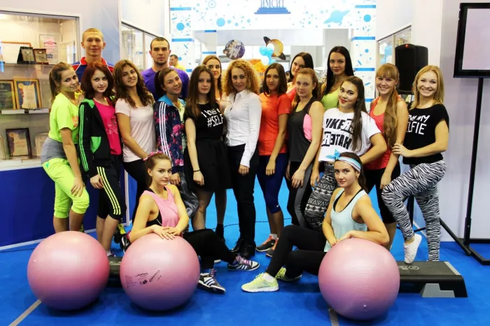 Фитнес-клуб "Fit line".