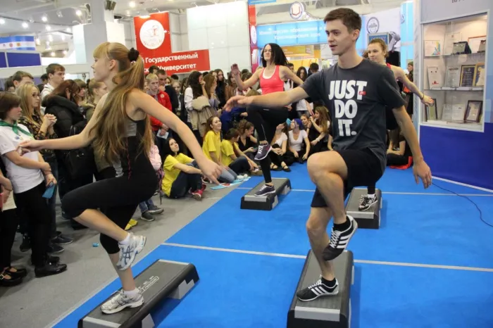 Фитнес-клуб "Fit line".