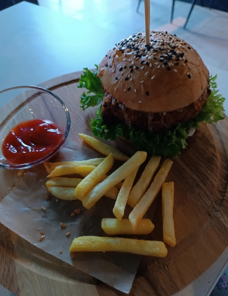 Кафе "Zebra".